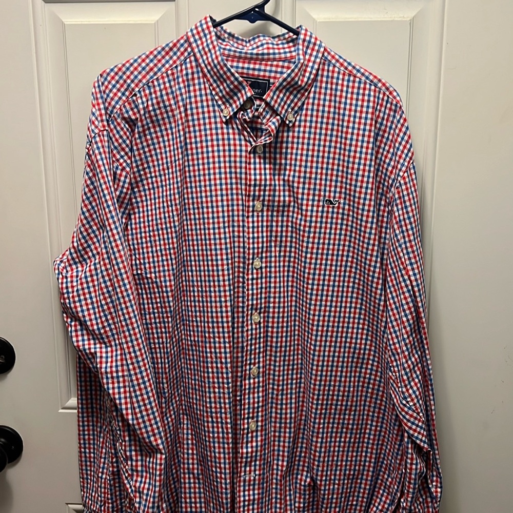 Men’s XL Vineyard Vines dress shirt.